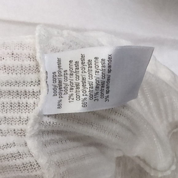 Maurices Arrow Blouse Grey with White Ribbed Sides and Sleeves Size XL - Picture 4 of 5